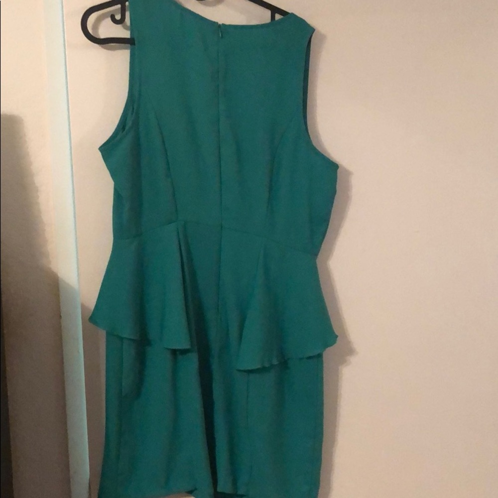 Dress - Picture 3 of 3